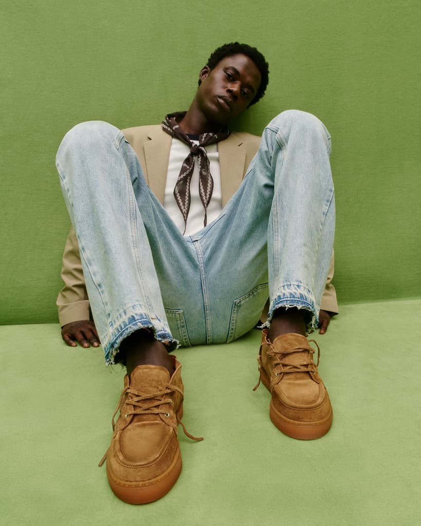 Während Timberland nah am historischen Original bleibt, setzen Marken wie Andrea Puccini oder Voile Blanche auf erfrischend unkonventionelle Trends. hero image